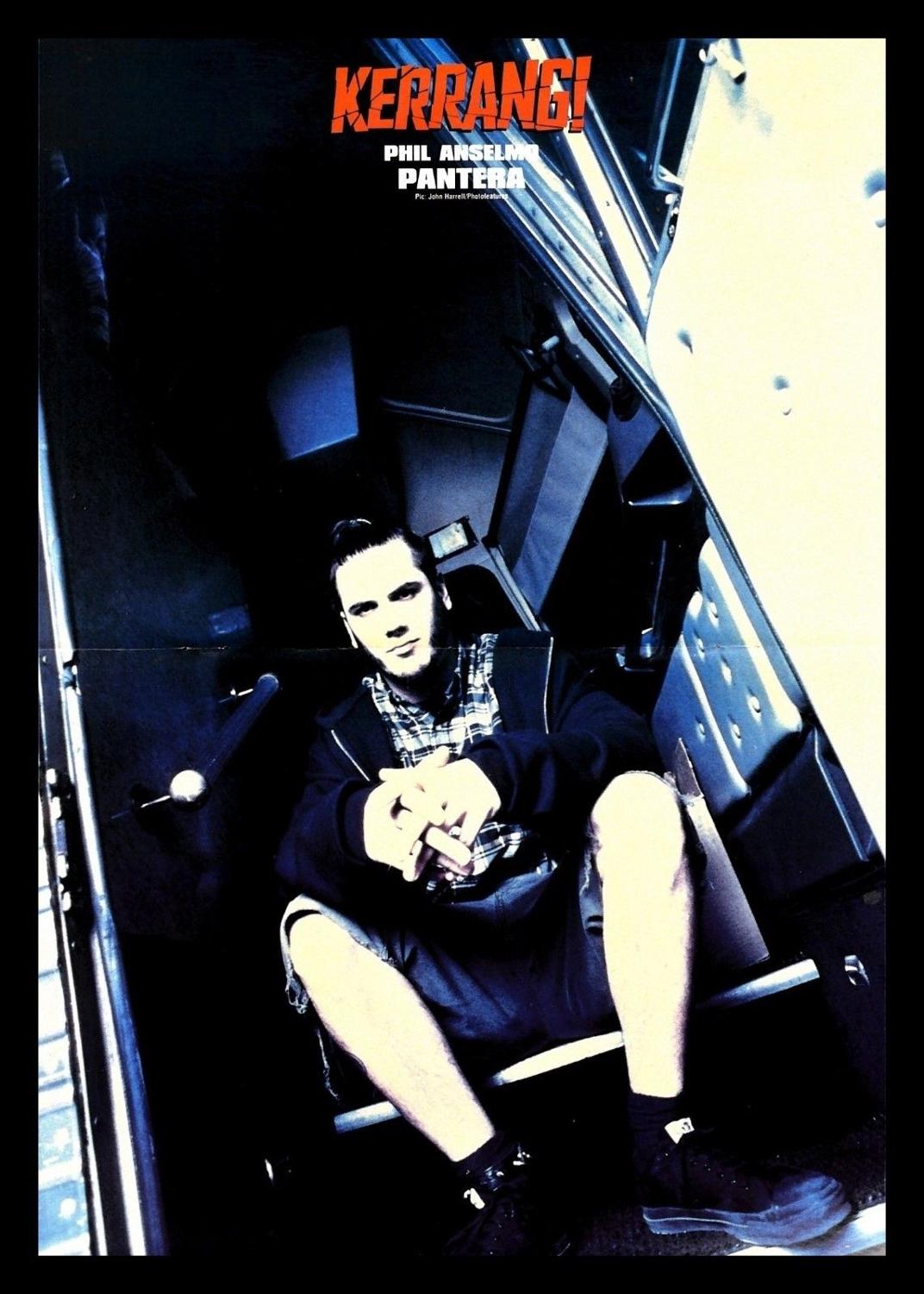 COLOUR MAGAZINE PHIL ANSELMO P - огляд і ціна Lighting And Decor Magazine